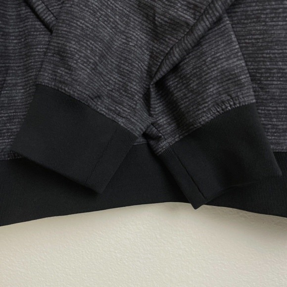 Travis Matthew Pullover Mens Medium Golf 1/2 Zip Performance Outdoor Pockets - Picture 7 of 11